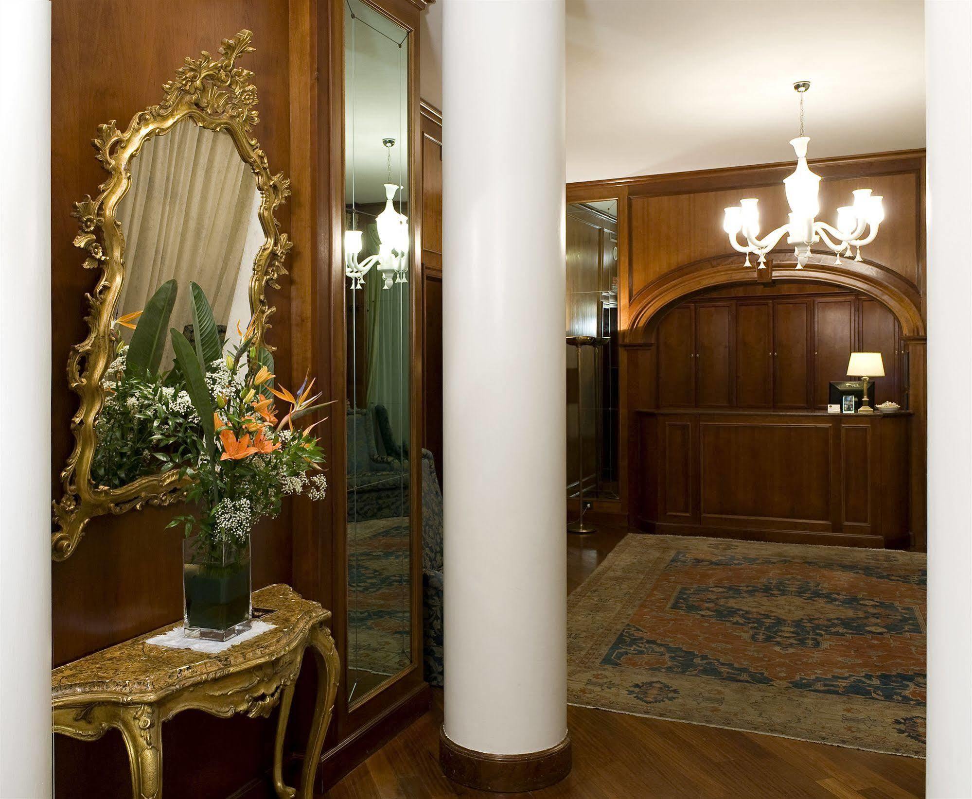Albergo Delle Notarie Reggio Emilia Exterior photo